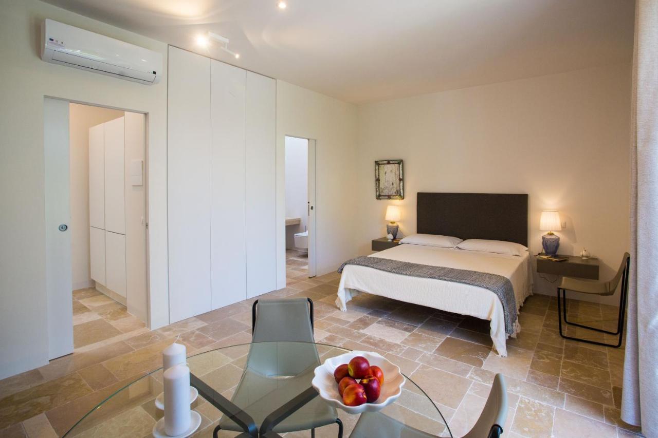 Villa Rosa Resort Конверсано Екстериор снимка